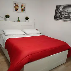 https://la-camera-di-stella-ai-normanni.palermohotels.org